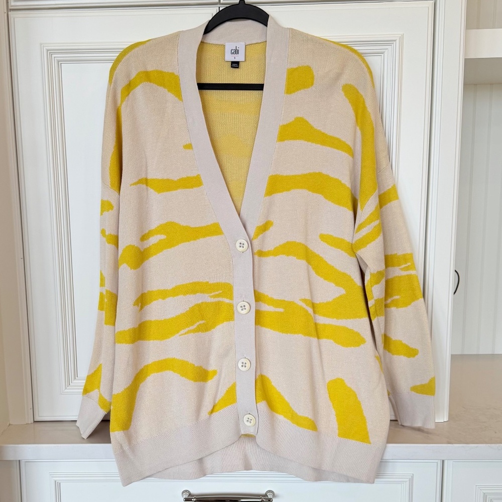 Cabi Roar Cardigan – Yellow & Oatmeal Animal-Print Knit – Size S